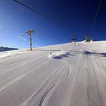 Cozy Next To Gondola Apartamento
